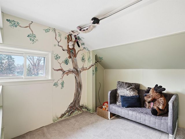 34327 Jefferson Avenue, Harrison Charter Township, MI 48045