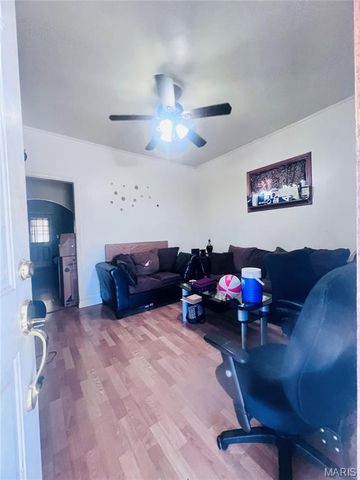 3857 Neosho Street, St Louis, MO 63116