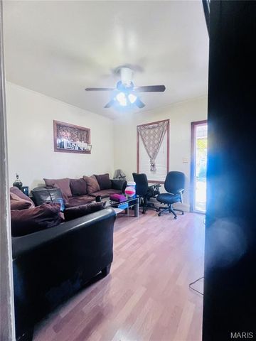 3857 Neosho Street, St Louis, MO 63116