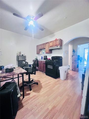 3857 Neosho Street, St Louis, MO 63116