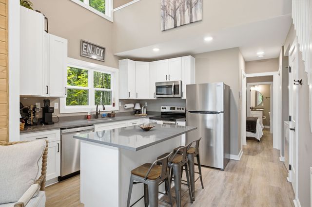 235 Waters Edge Way, Tracy City, TN 37387