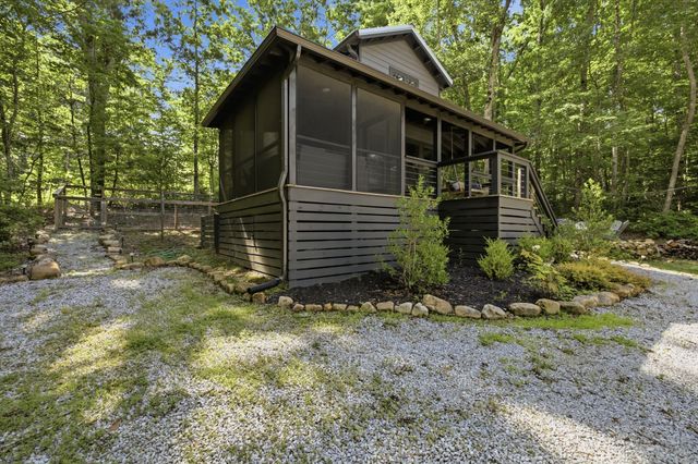 235 Waters Edge Way, Tracy City, TN 37387