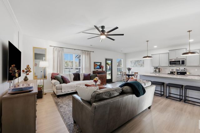 1521 Hayfield Flat, Lexington, KY 40509
