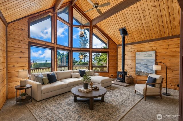 6360 Apple Lane, Freeland, WA 98249