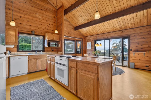 6360 Apple Lane, Freeland, WA 98249