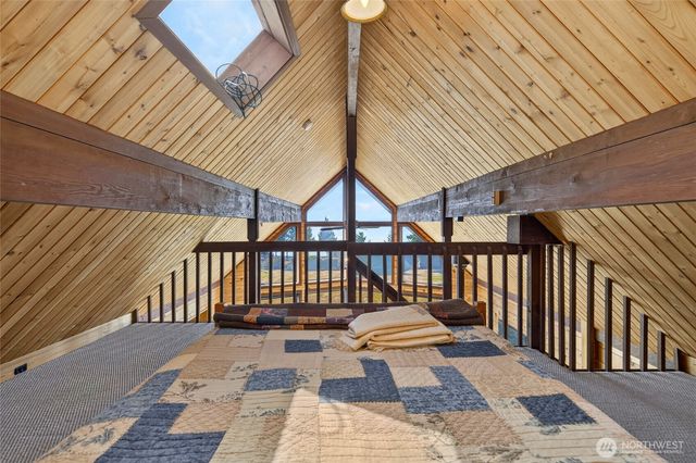 6360 Apple Lane, Freeland, WA 98249