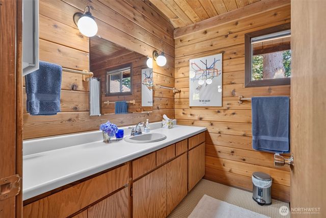 6360 Apple Lane, Freeland, WA 98249