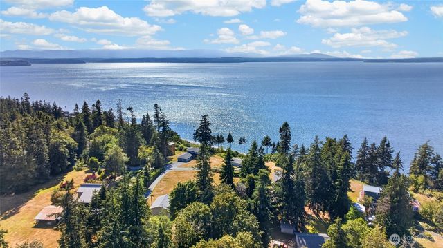 6360 Apple Lane, Freeland, WA 98249