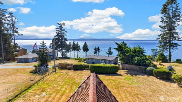 6360 Apple Lane, Freeland, WA 98249