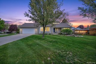 2476 Cedar Key Drive, Orion Charter Township, MI 48360