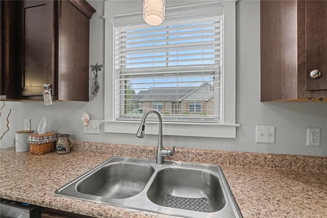 622 Willow Point Court, Troy, OH 45373