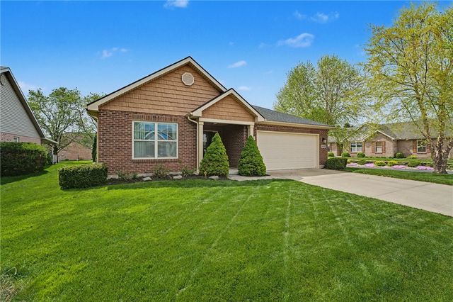 622 Willow Point Court, Troy, OH 45373