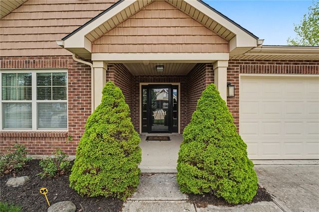 622 Willow Point Court, Troy, OH 45373