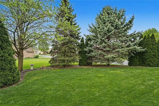 622 Willow Point Court, Troy, OH 45373
