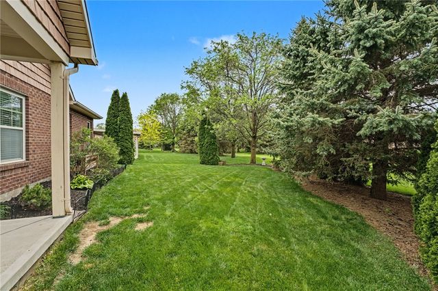 622 Willow Point Court, Troy, OH 45373