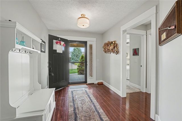 622 Willow Point Court, Troy, OH 45373
