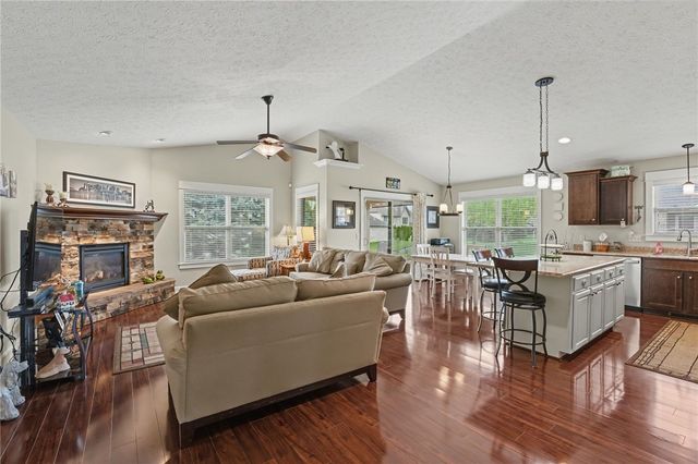 622 Willow Point Court, Troy, OH 45373
