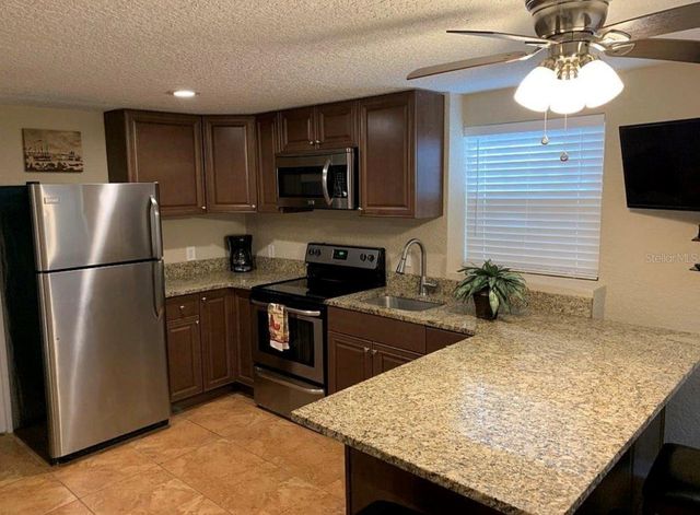 2512 MUSSELWHITE AVENUE 3, Orlando, FL 32804