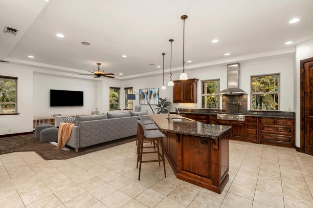 1746 Hidden Valley Ln, Auburn, CA 95602