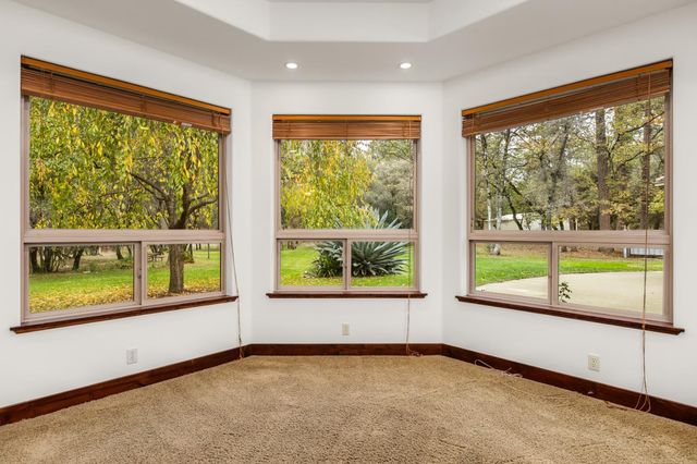 1746 Hidden Valley Ln, Auburn, CA 95602