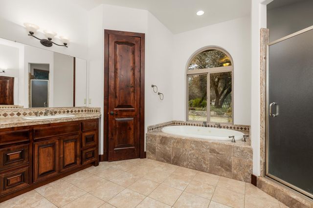 1746 Hidden Valley Ln, Auburn, CA 95602