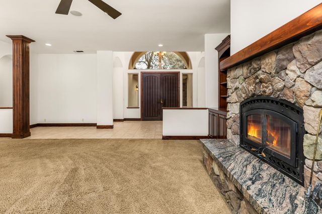 1746 Hidden Valley Ln, Auburn, CA 95602