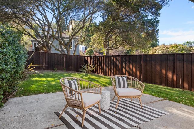 1709 Hillman Avenue, Belmont, CA 94002