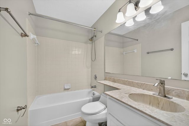 1135 Clairborne Court, Carmel, IN 46280
