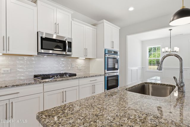 830 Winds Way, Aberdeen, NC 28315
