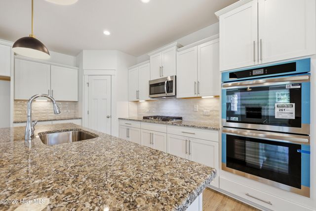 830 Winds Way, Aberdeen, NC 28315