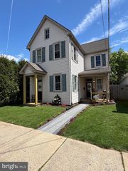 127 CHURCH AVE, Ephrata, PA 17522