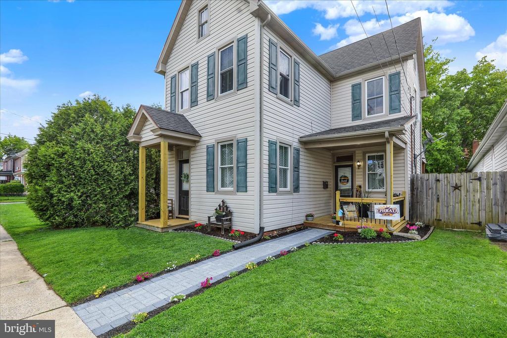 127 CHURCH AVE, Ephrata, PA 17522