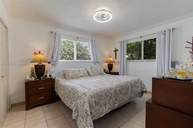 6320 E 4th Avenue, Hialeah, FL 33013