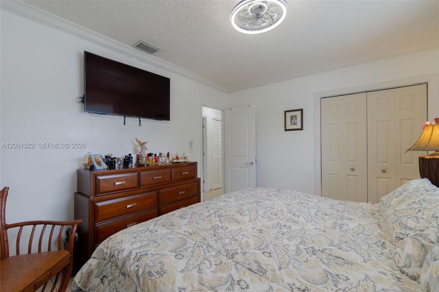 6320 E 4th Avenue, Hialeah, FL 33013