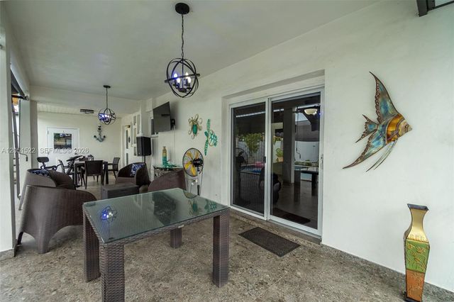 6320 E 4th Avenue, Hialeah, FL 33013