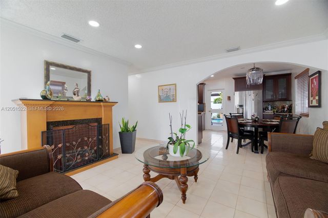 6320 E 4th Avenue, Hialeah, FL 33013