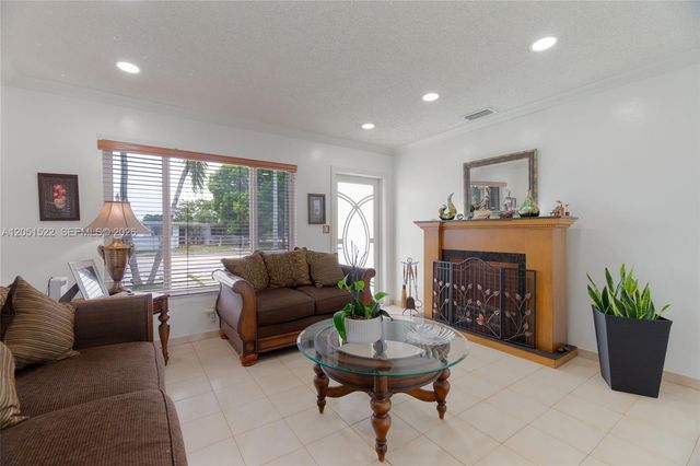 6320 E 4th Avenue, Hialeah, FL 33013
