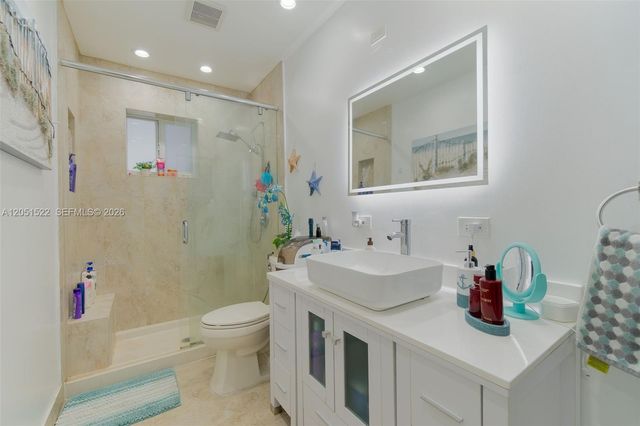 6320 E 4th Avenue, Hialeah, FL 33013
