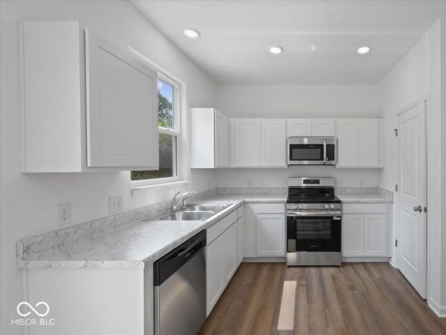 1041 Fuller Lane, Shelbyville, IN 46176