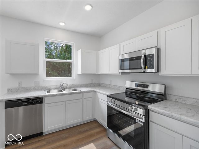 1041 Fuller Lane, Shelbyville, IN 46176