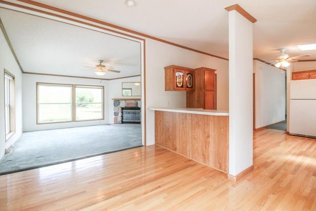 W8919 Ripley ROAD, Cambridge, WI 53523