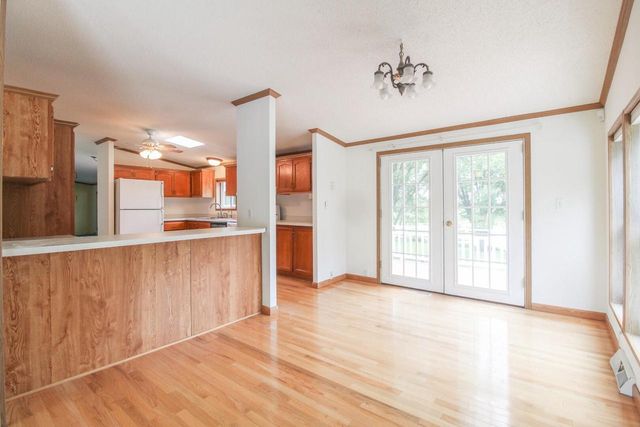 W8919 Ripley ROAD, Cambridge, WI 53523