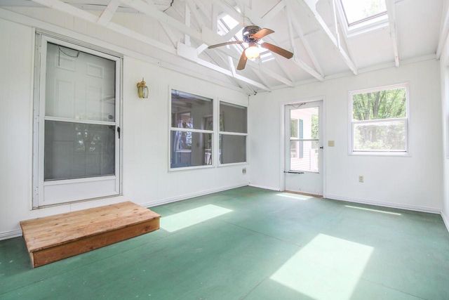 W8919 Ripley ROAD, Cambridge, WI 53523