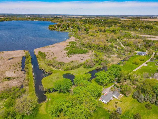 W8919 Ripley ROAD, Cambridge, WI 53523