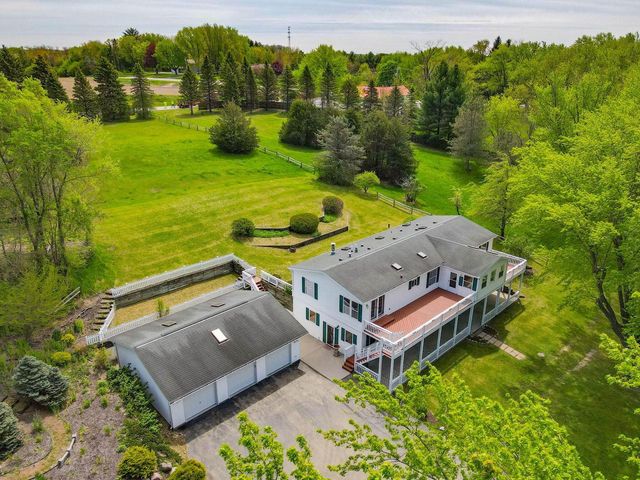 W8919 Ripley ROAD, Cambridge, WI 53523