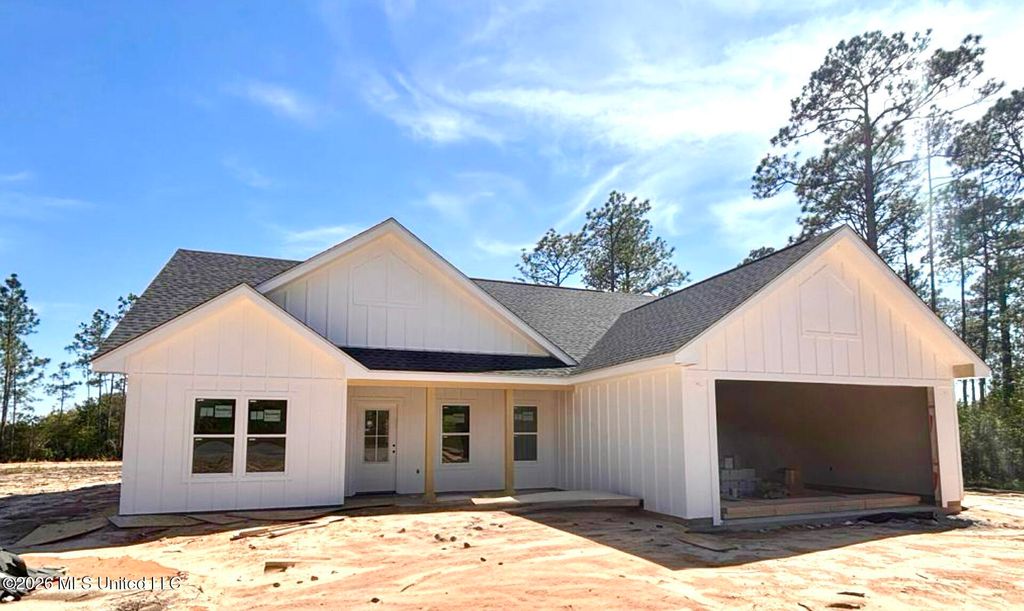 3695 Rocky Hill Dedeaux Road, Kiln, MS 39556