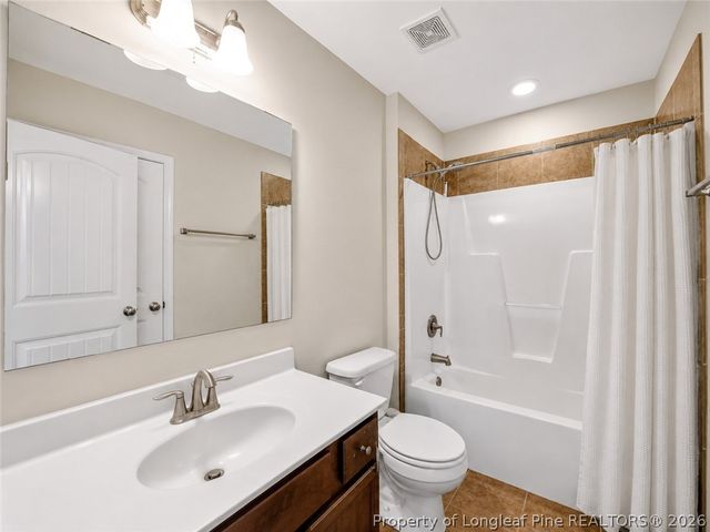 5216 Debut Avenue, Hope Mills, NC 28348
