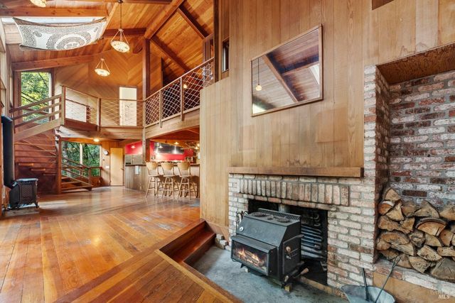 2081 Joy Rd, Occidental, CA 95465