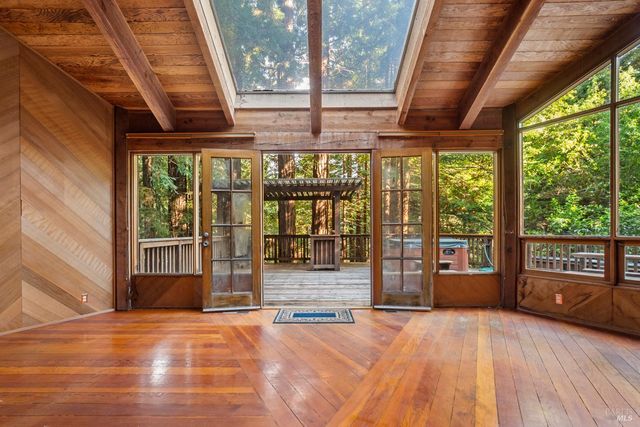 2081 Joy Rd, Occidental, CA 95465