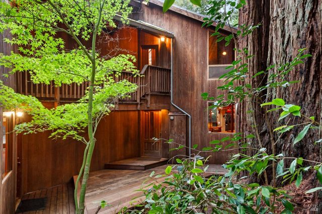 2081 Joy Rd, Occidental, CA 95465